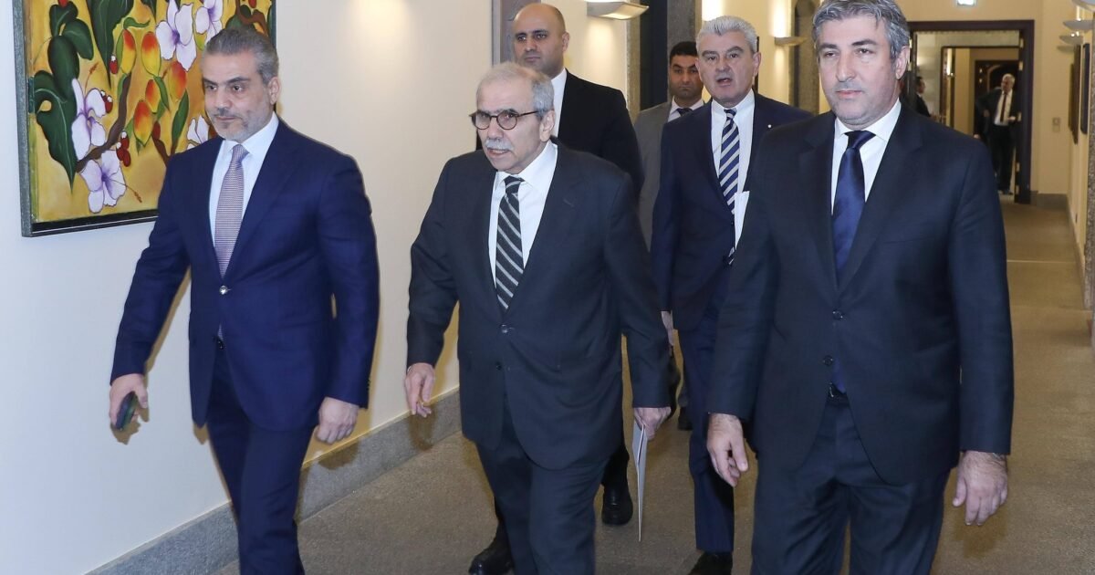 الحكومة تحذر من فراغ في الجنوب إذا تقلصت اليونيفيل وفق بيانها - صورة مميزة الحكومة تحذر من فراغ في الجنوب إذا تقلصت اليونيفيل وفق بيانها