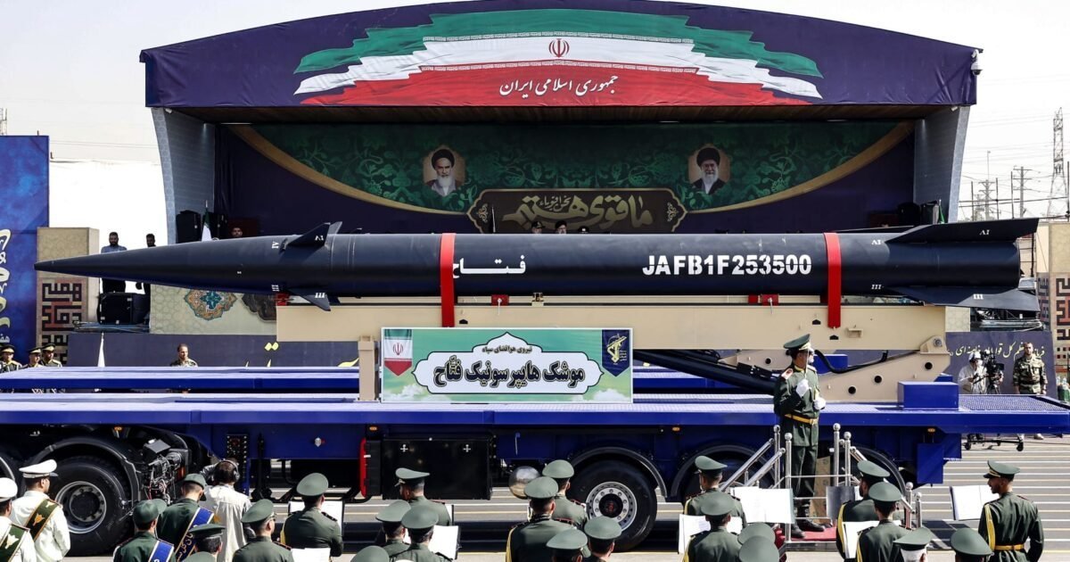 صورة مميزة: الملاحة الدولية تترقب تنفيذ اتفاق وقف إطلاق النار في مضيق هرمز